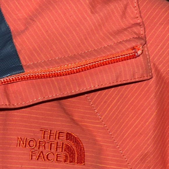 North Face Salmon Pink Jacket - Picture 3 of 4